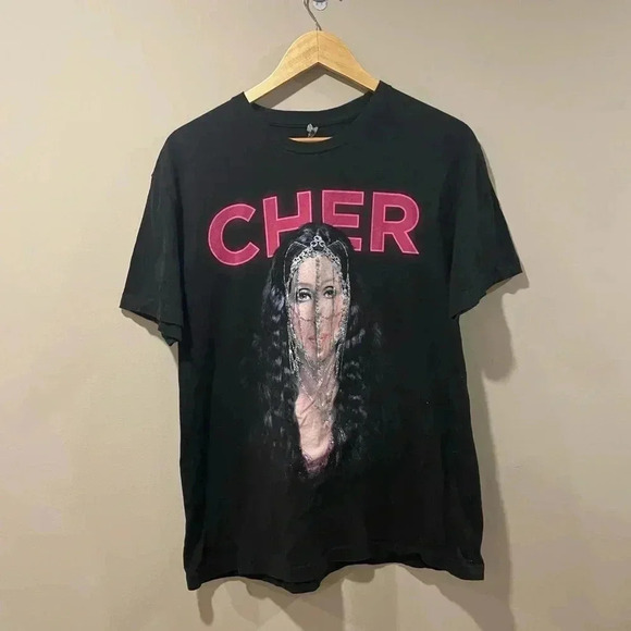 Cher Tour Concert T-Shirt - Picture 1 of 6